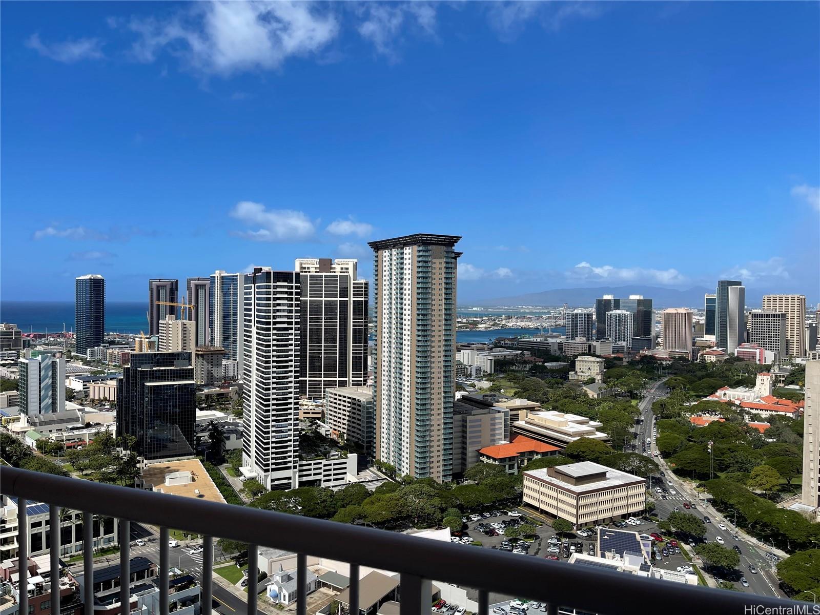 801 S King St Honolulu - Rental - photo 4 of 12