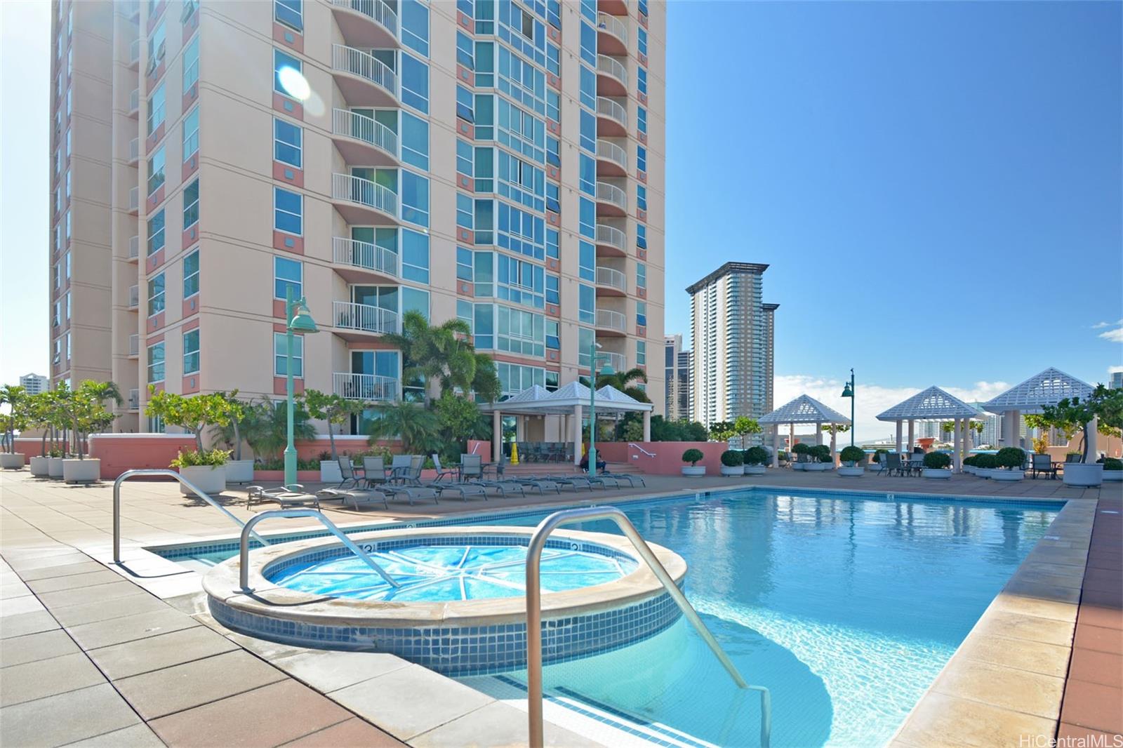 One Archer Lane condo # 3701, Honolulu, Hawaii - photo 14 of 16