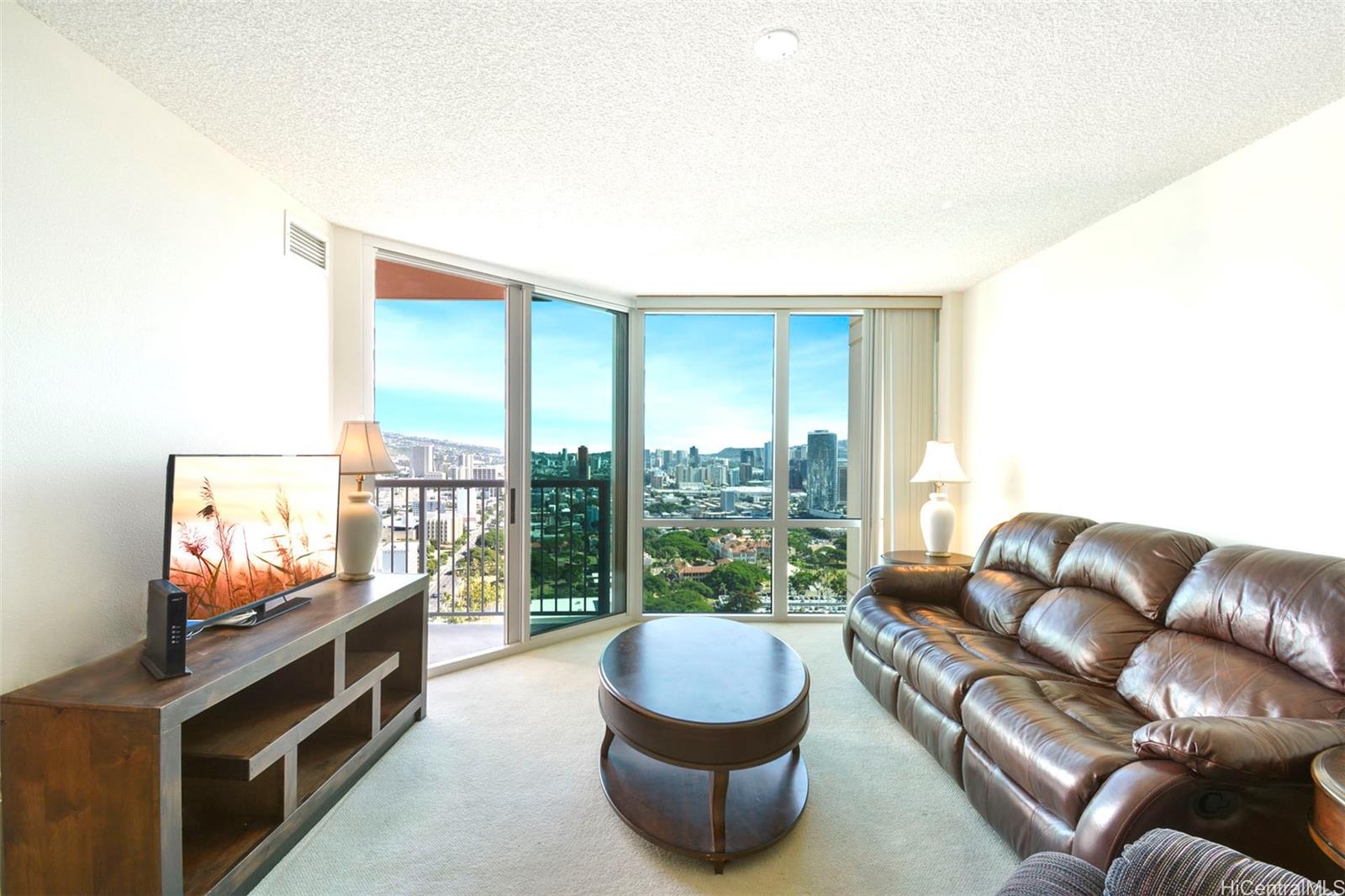 One Archer Lane condo # 3701, Honolulu, Hawaii - photo 3 of 16