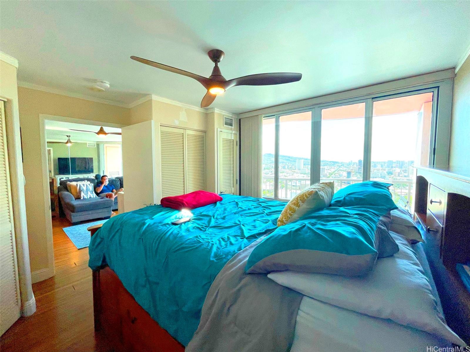 801 S King St Honolulu - Rental - photo 4 of 23