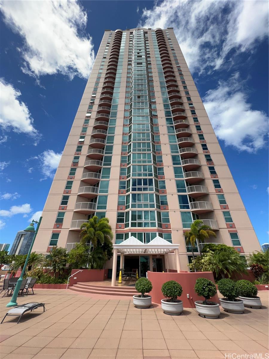 One Archer Lane 907, 801 King Street, Honolulu Kakaako condo Sold