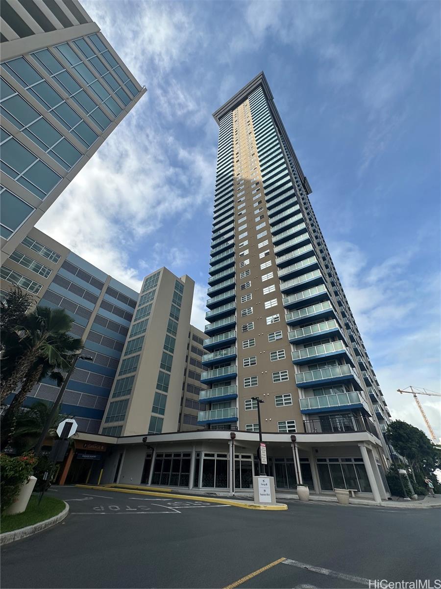 801 South St condo # 1723, Honolulu, Hawaii - photo 11 of 19