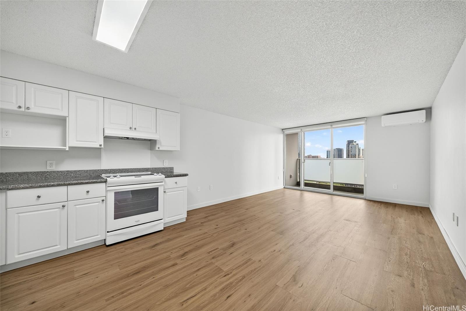 801 South St condo # 2224, Honolulu, Hawaii - photo 2 of 25