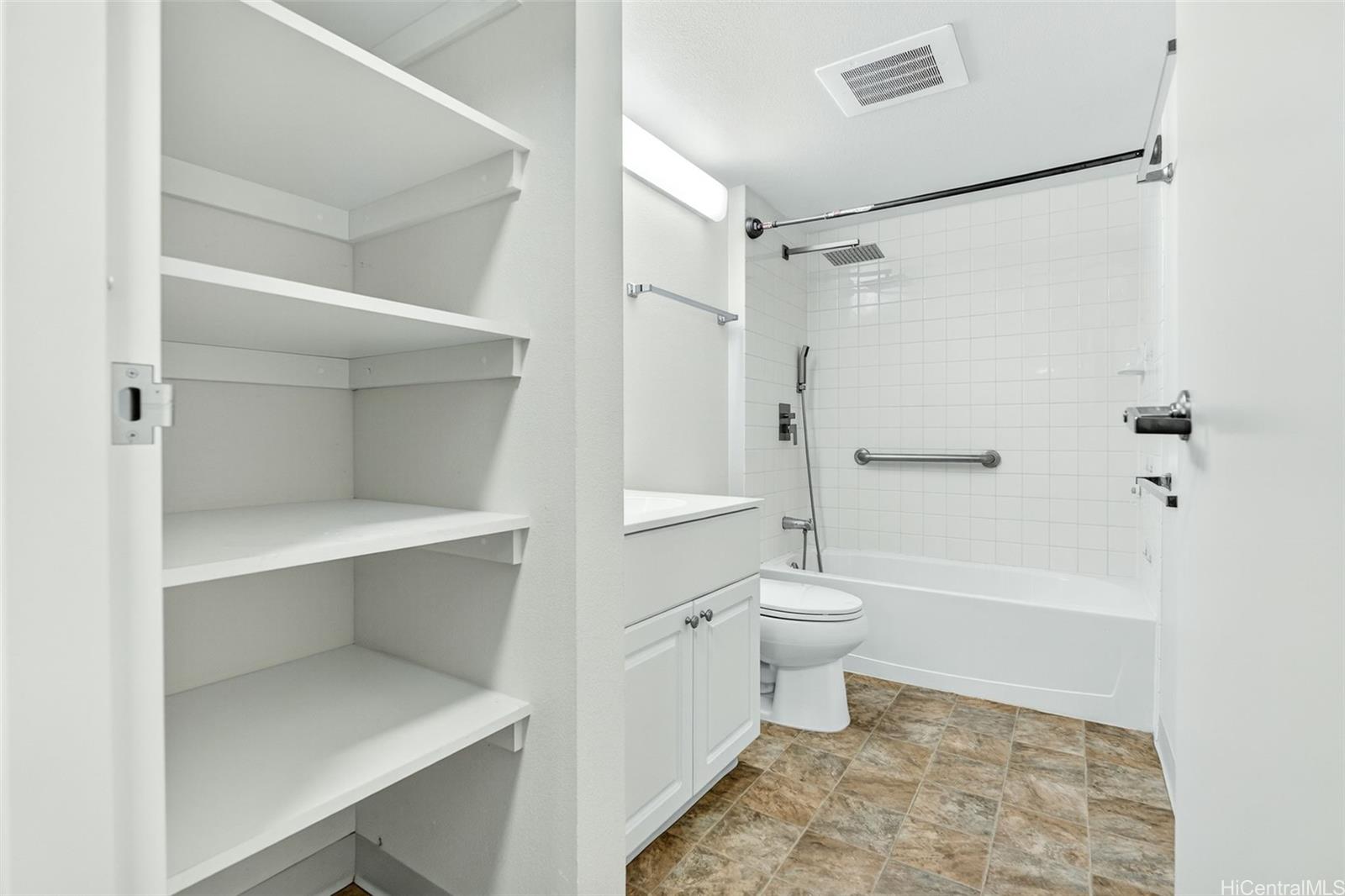 801 South St condo # 2224, Honolulu, Hawaii - photo 17 of 25