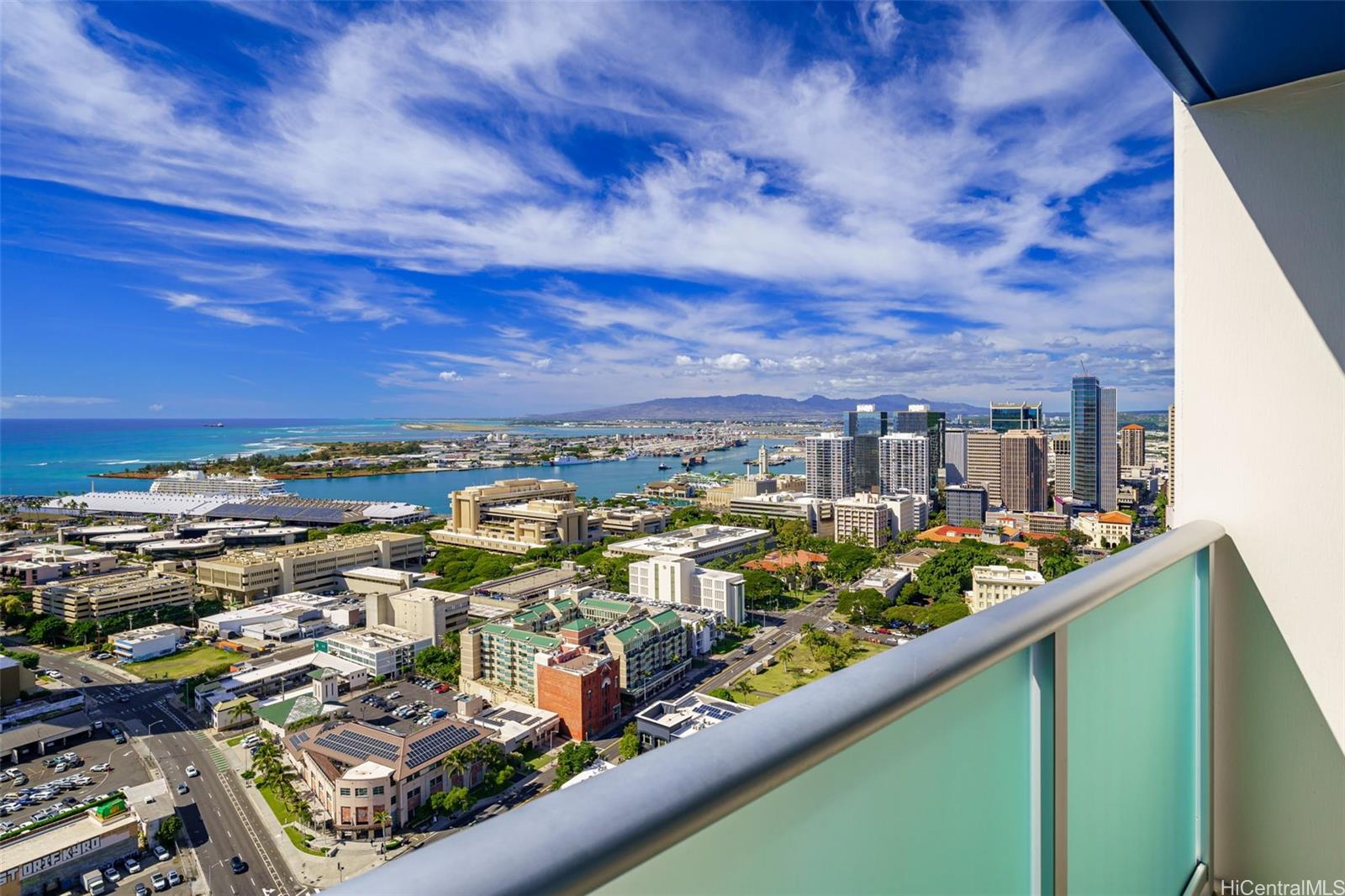 801 South St condo # 3813, Honolulu, Hawaii - photo 2 of 22