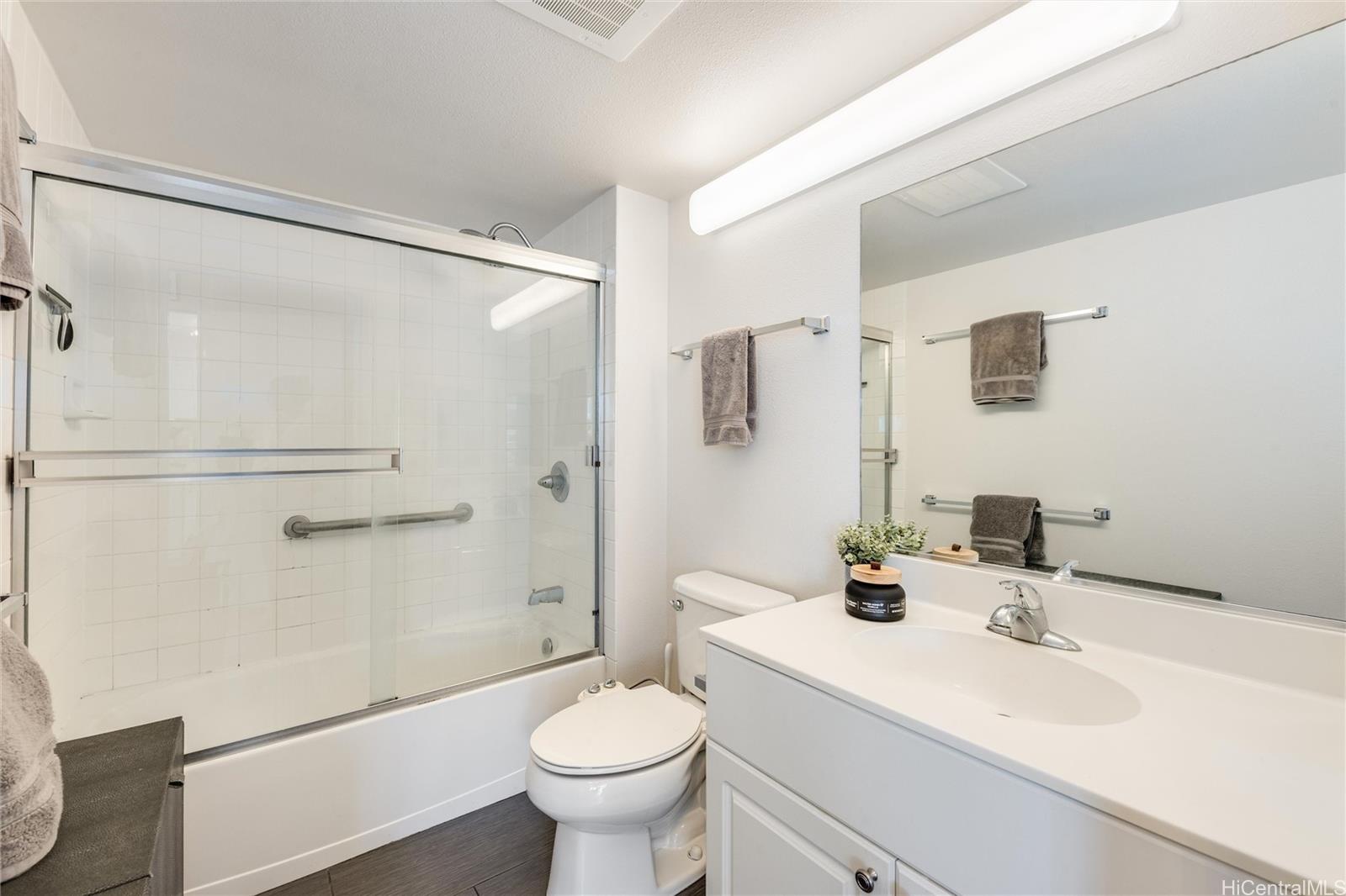 801 South St condo # 3822, Honolulu, Hawaii - photo 11 of 23