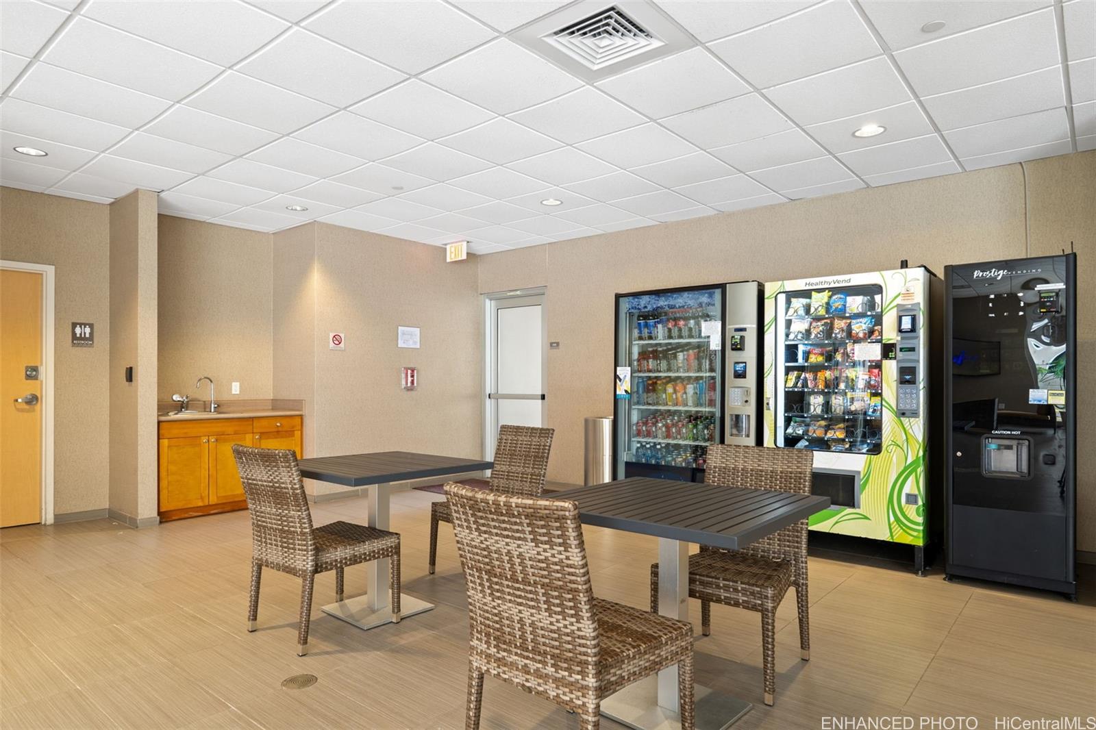 801 South St condo # 526, Honolulu, Hawaii - photo 4 of 16