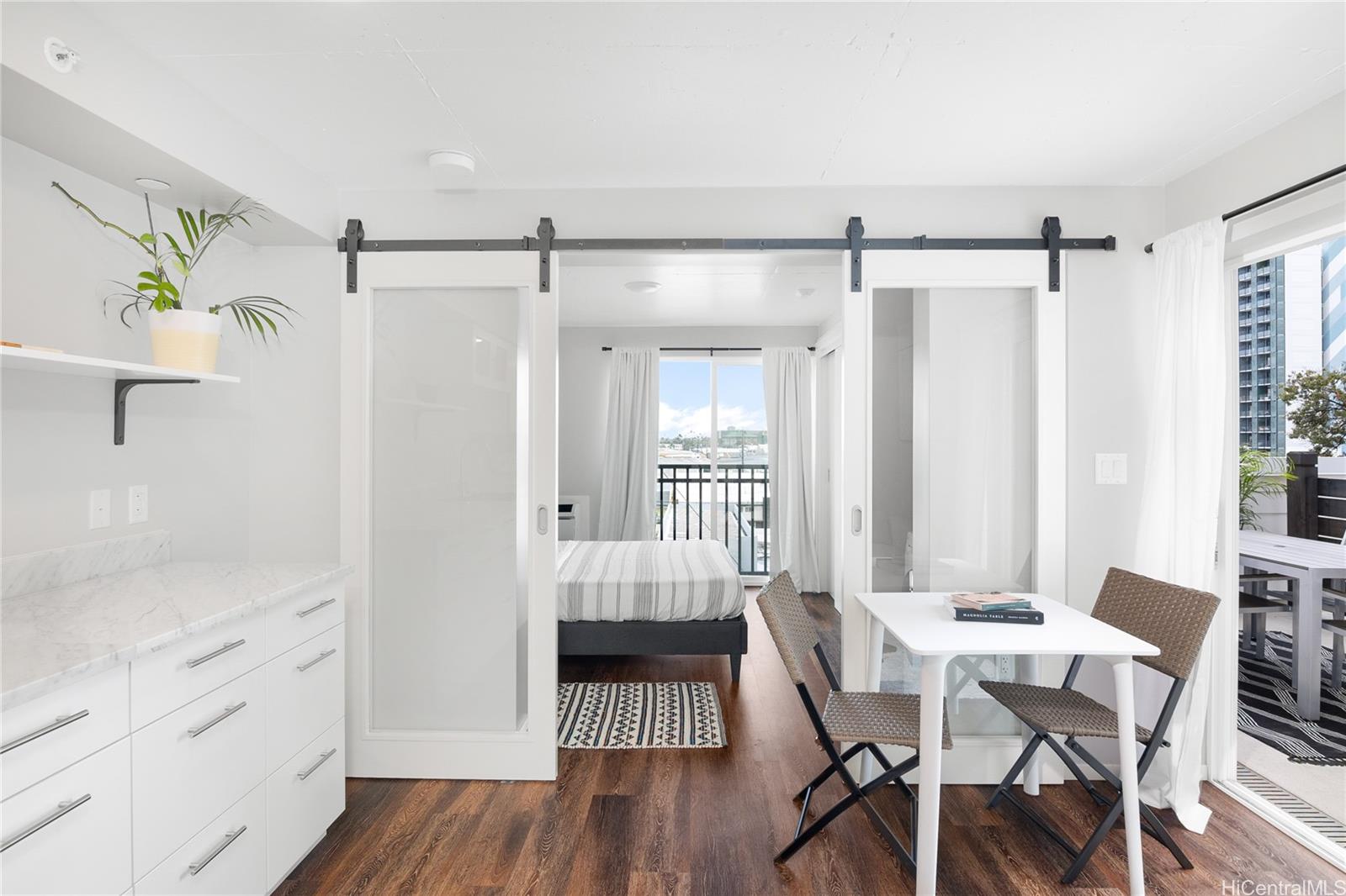 The Block 803 Waimanu condo # 512, Honolulu, Hawaii - photo 4 of 18