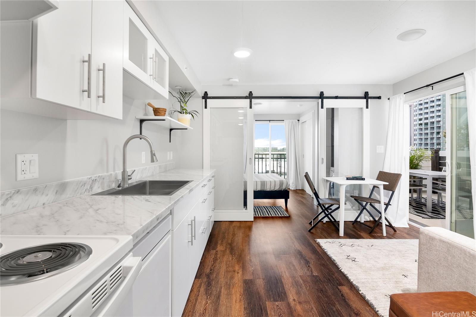 The Block 803 Waimanu condo # 512, Honolulu, Hawaii - photo 5 of 20