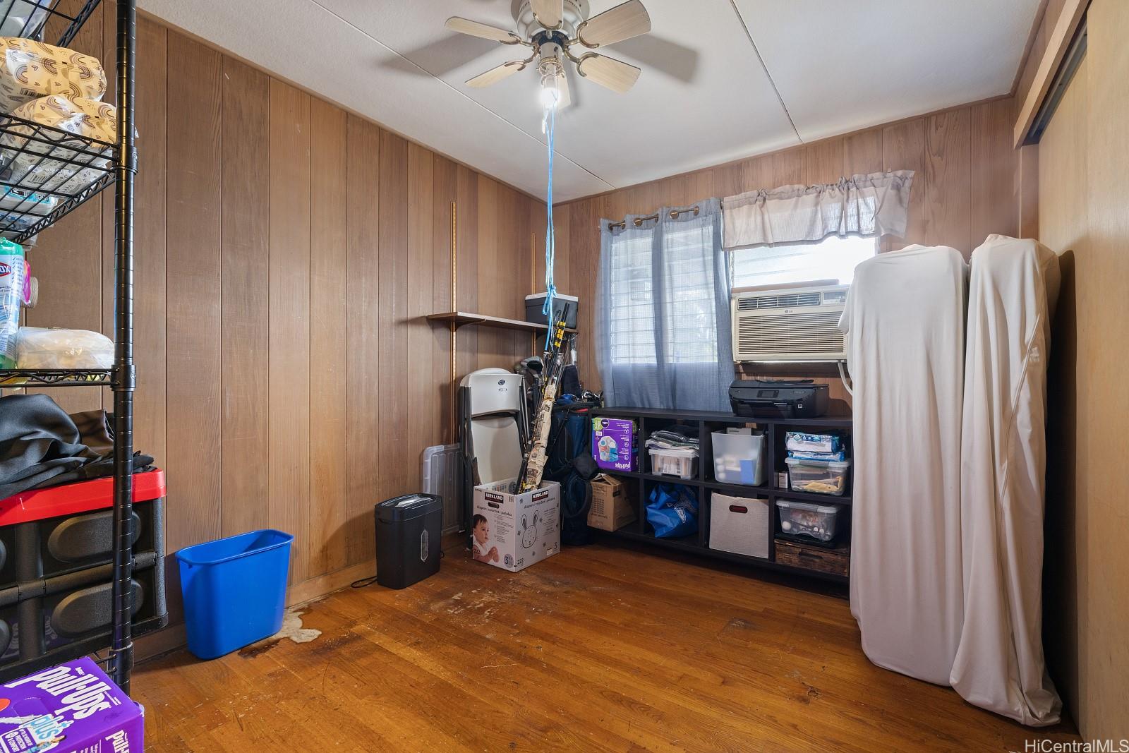 807  Kaaloa Street Moiliili, Honolulu home - photo 13 of 24