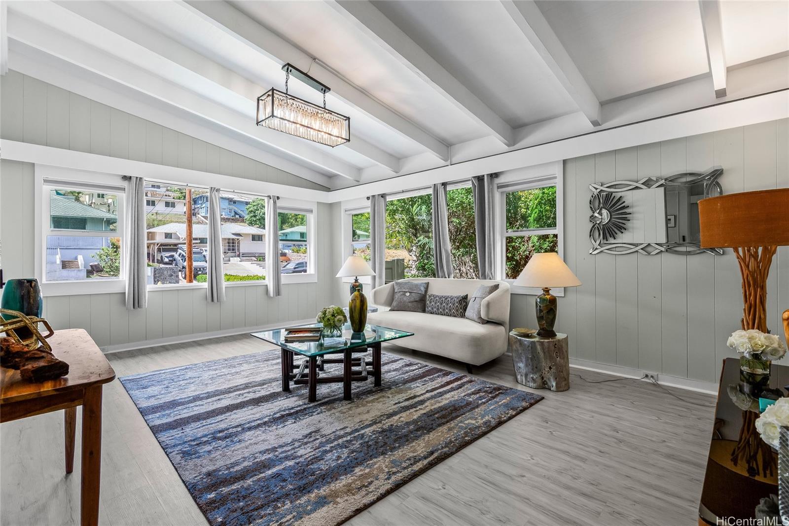 809  Hao Street Aina Haina Area, Diamond Head home - photo 2 of 25