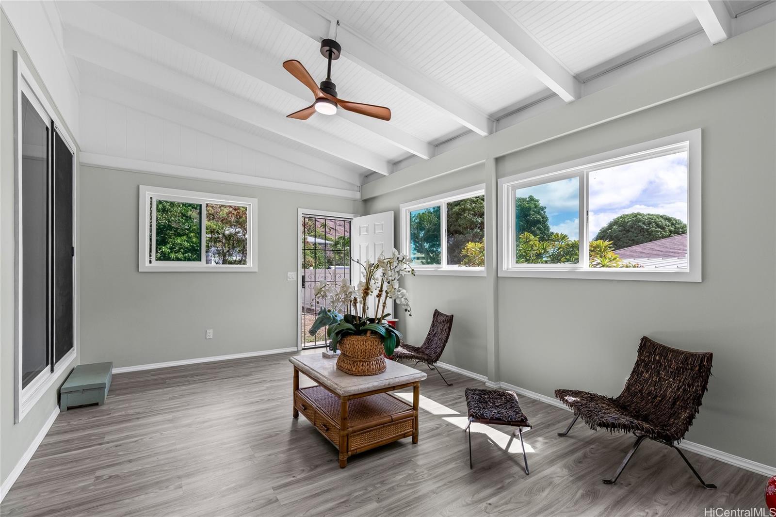 809  Hao Street Aina Haina Area, Diamond Head home - photo 19 of 25