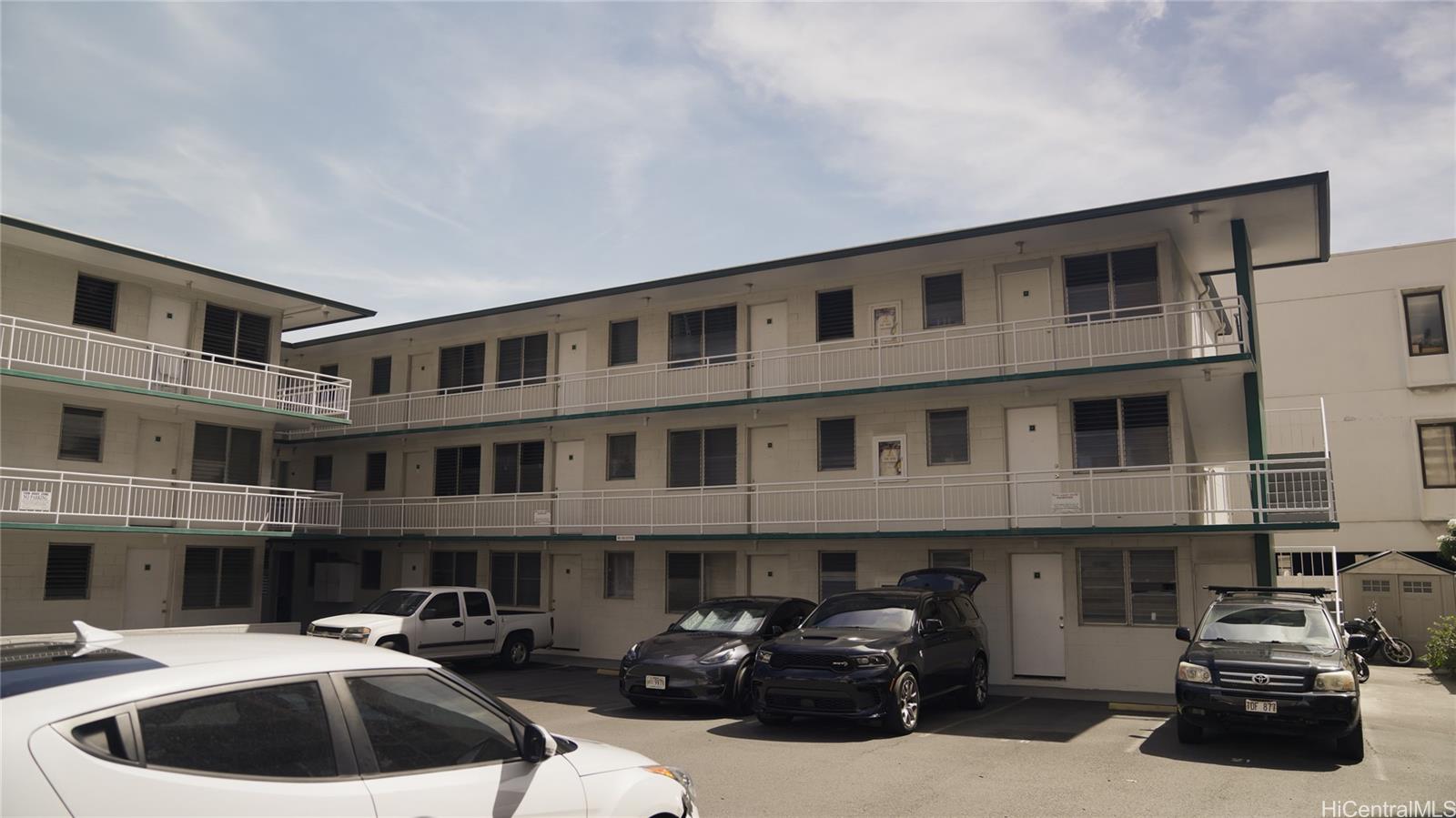 809 Kinau St Honolulu - Multi-family - photo 4 of 9