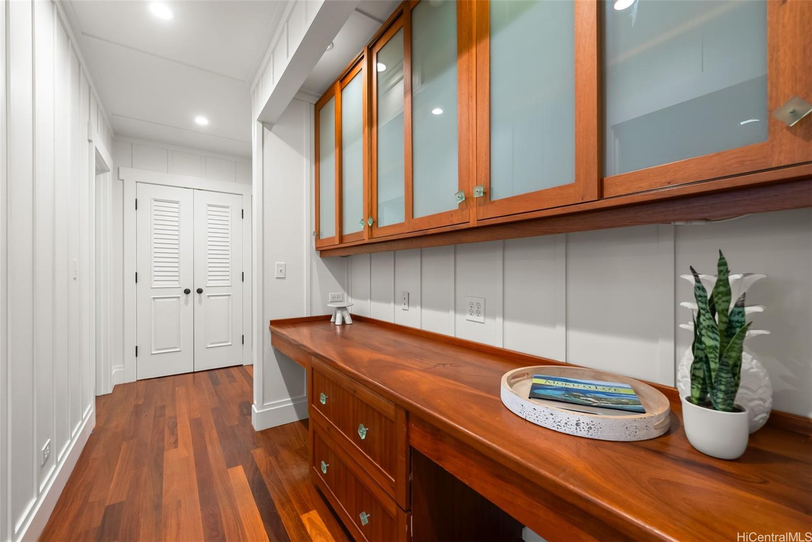 810  Kalaheo Ave Beachside, Kailua home - photo 9 of 24