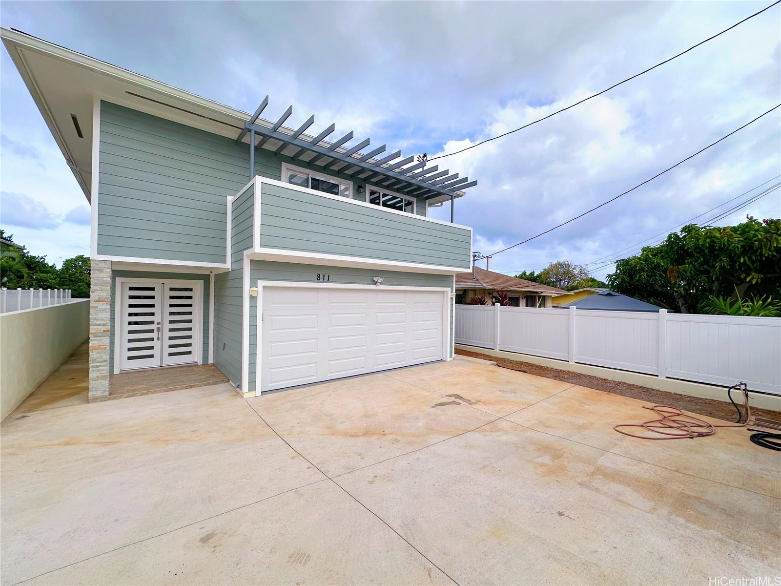 811  20th Ave Kaimuki, Diamond Head home - photo 2 of 19
