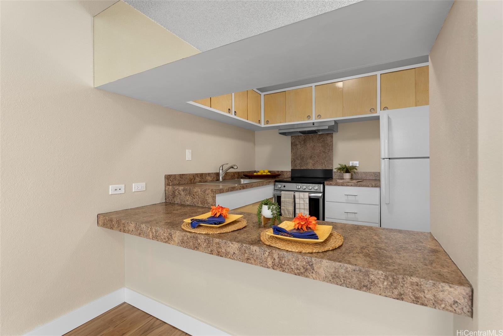 Alohalani Tropicana condo # 401, Honolulu, Hawaii - photo 12 of 23