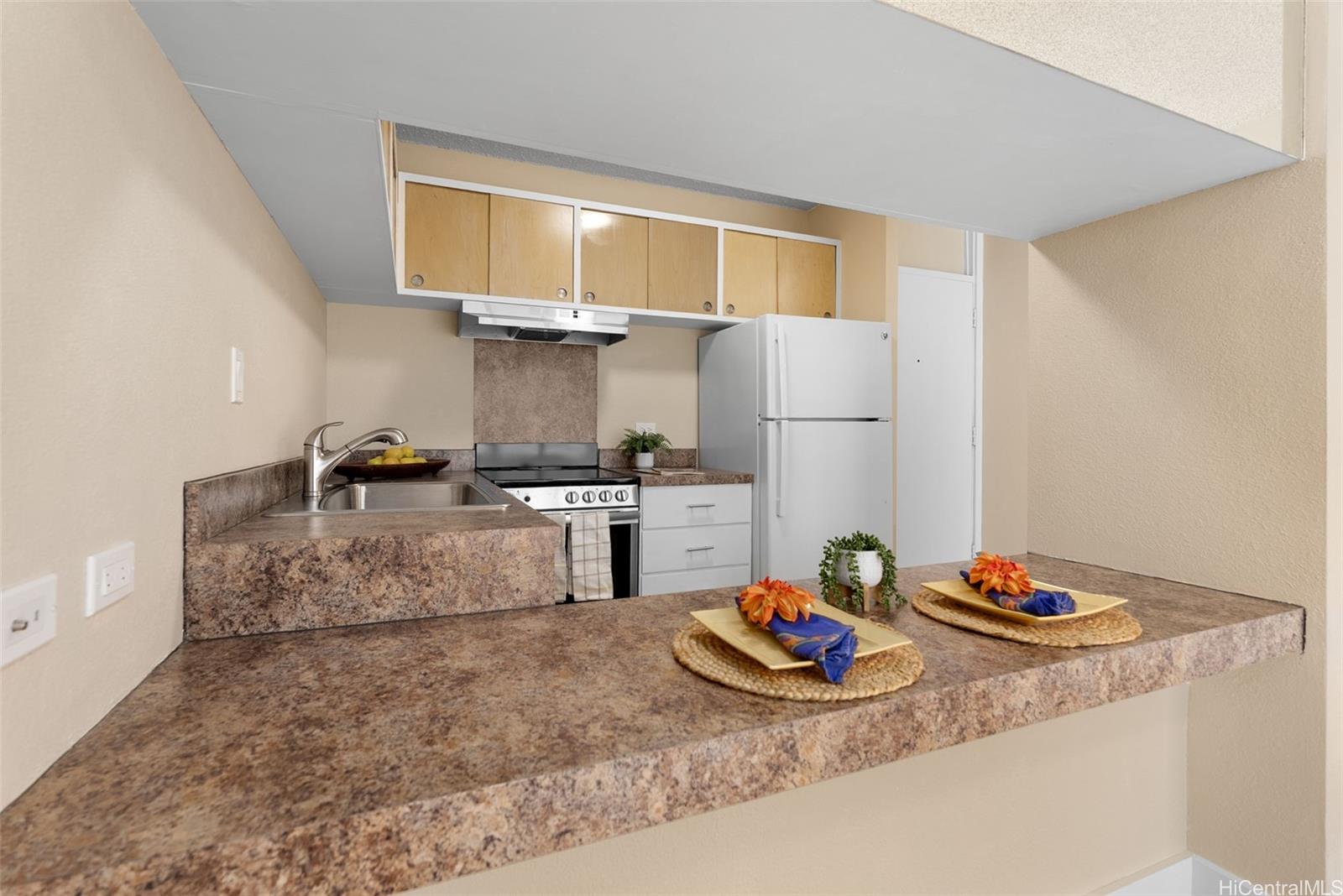 Alohalani Tropicana condo # 401, Honolulu, Hawaii - photo 13 of 23