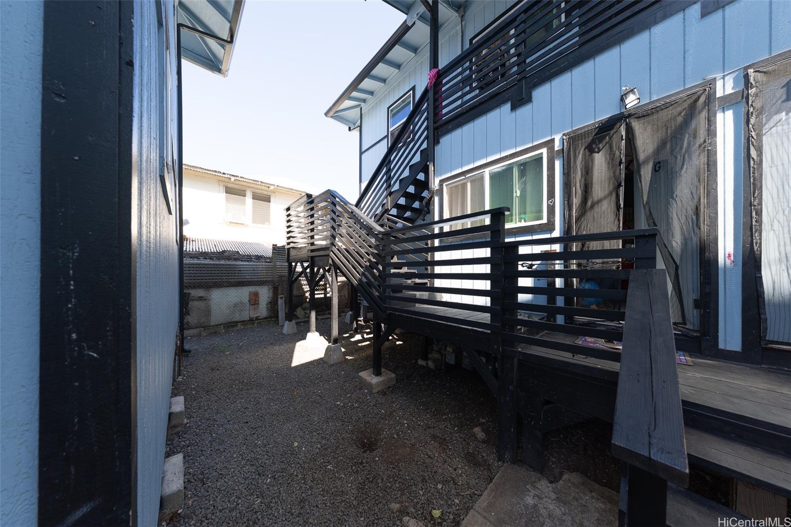 815 Lopez Lane Honolulu - Multi-family - photo 15 of 25