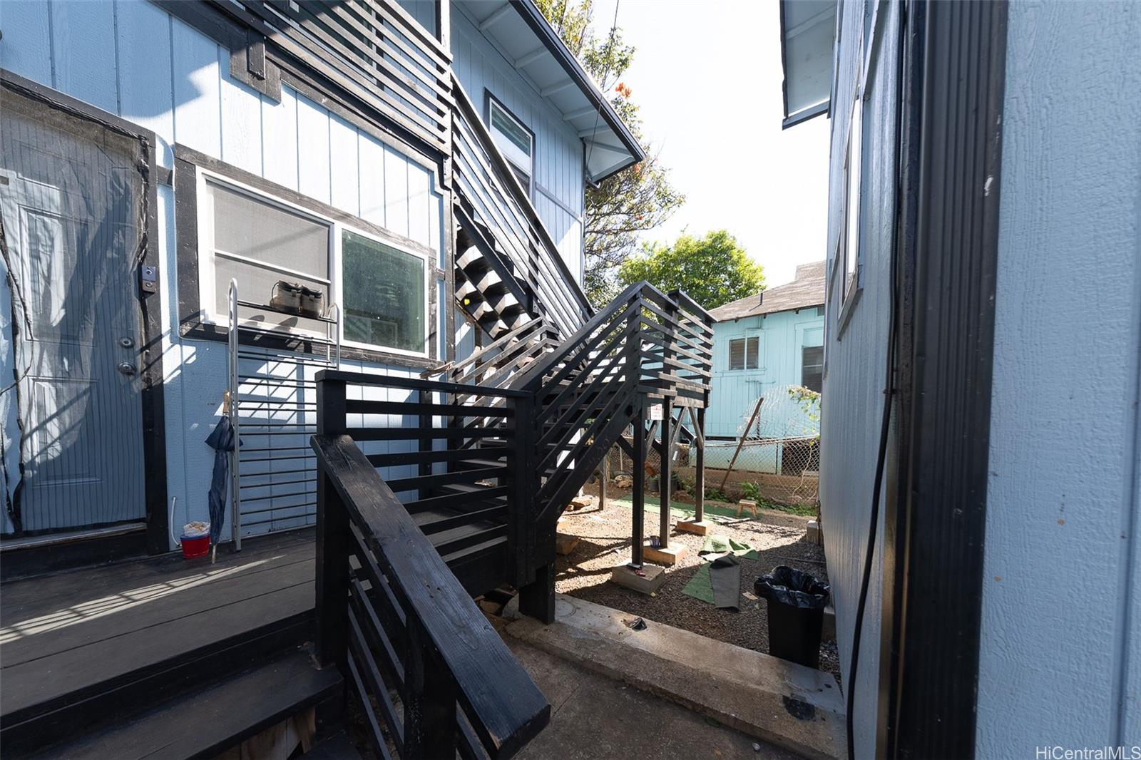 815 Lopez Lane Honolulu - Multi-family - photo 15 of 24