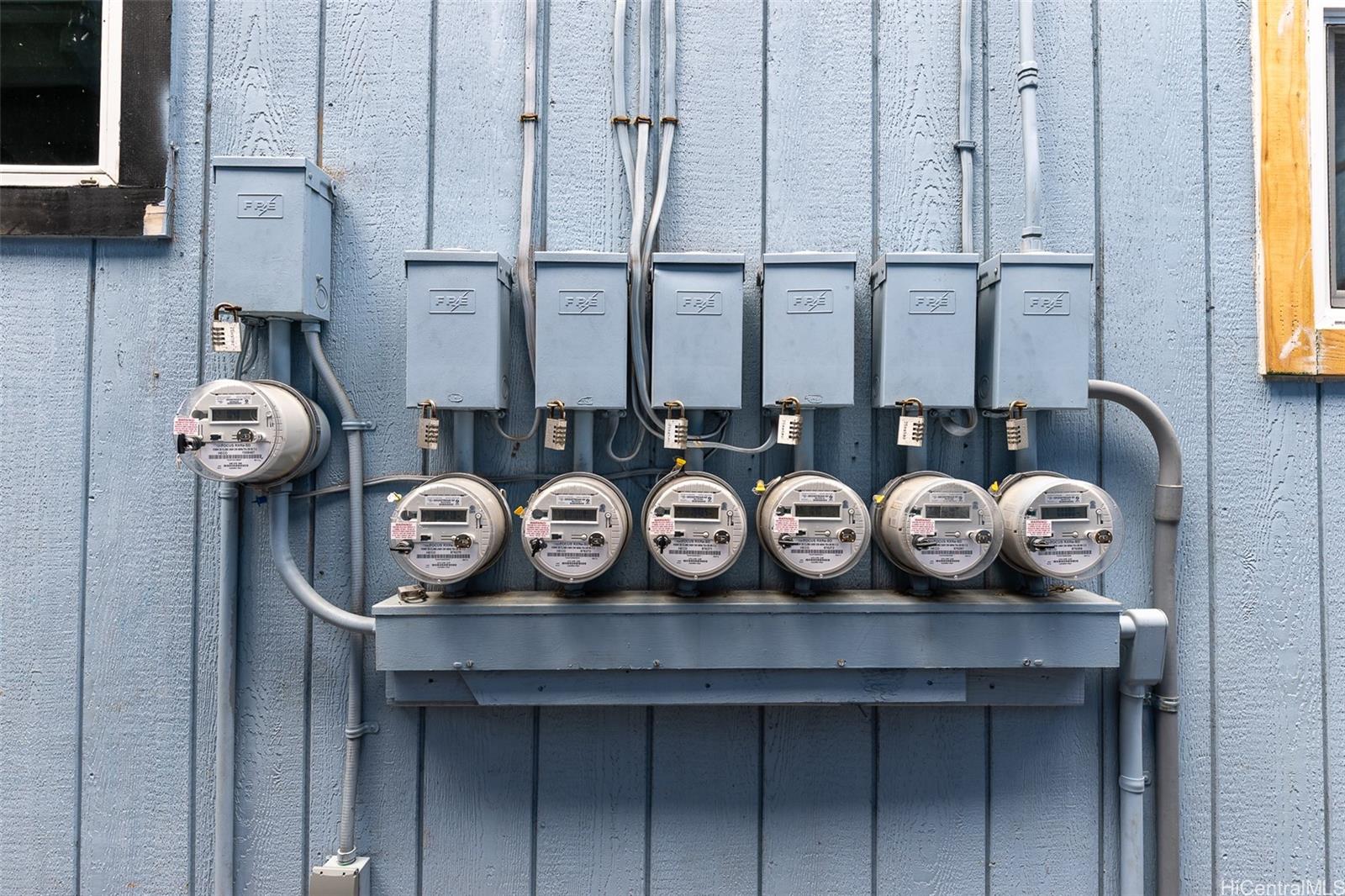 815 Lopez Lane Honolulu - Multi-family - photo 23 of 24