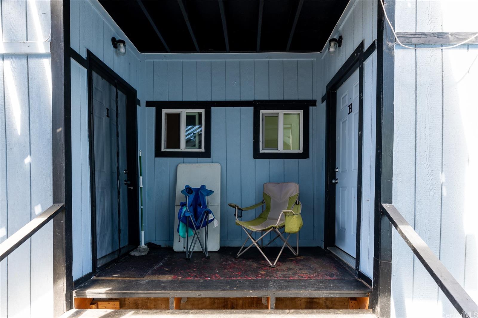 815 Lopez Lane Honolulu - Multi-family - photo 5 of 24