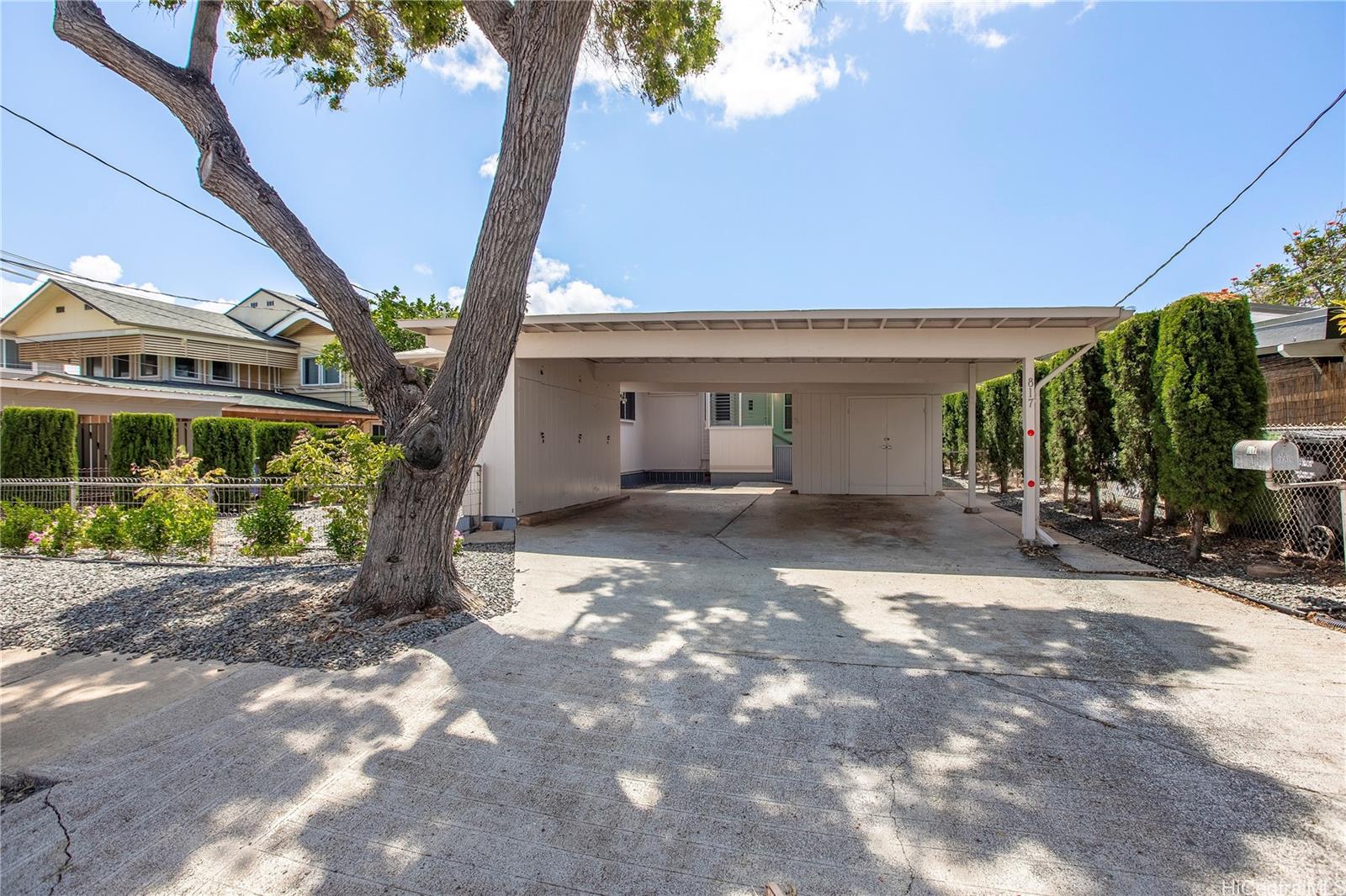 817 9th Ave Honolulu - Rental - photo 15 of 18