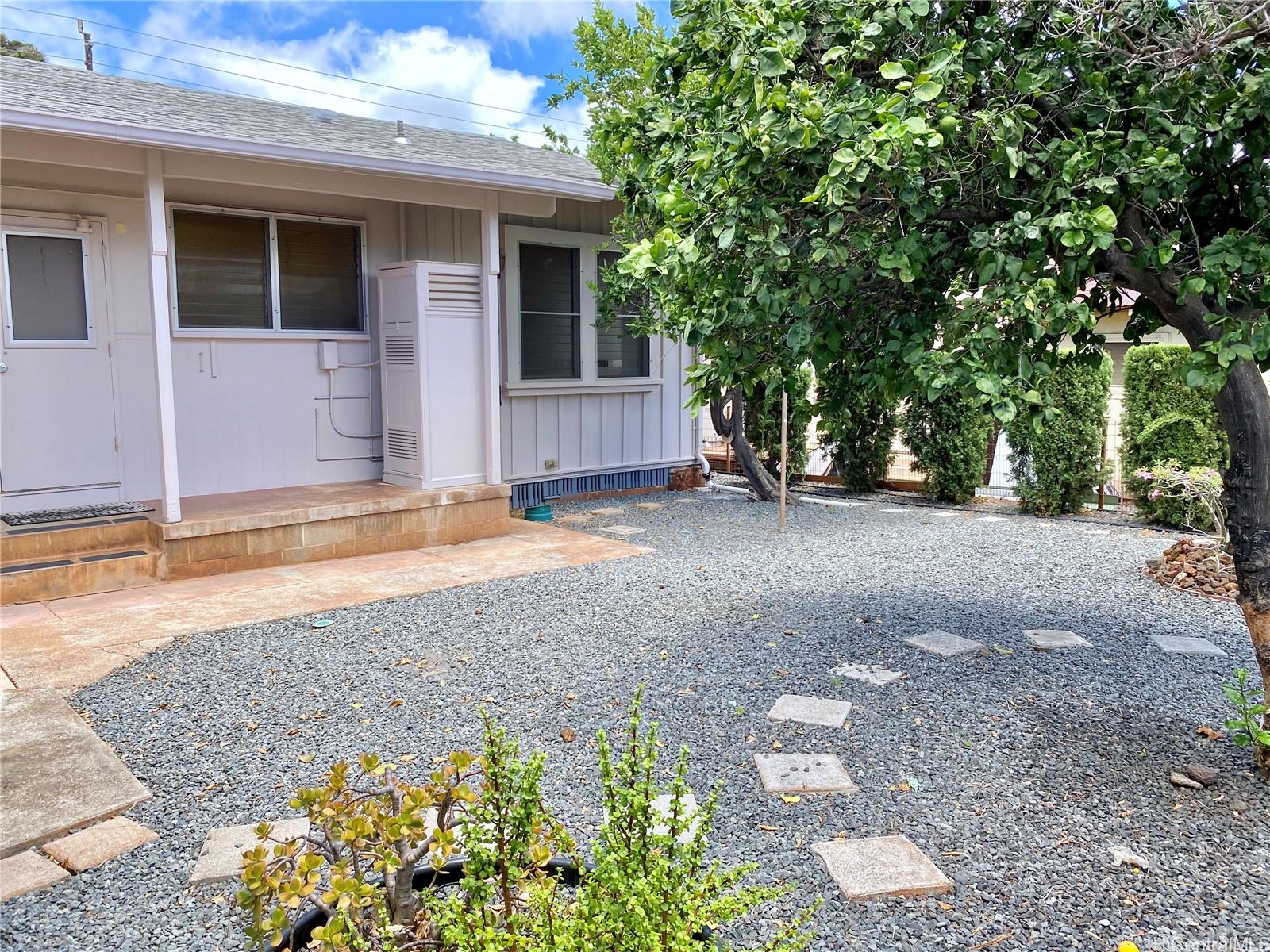 817 9th Ave Honolulu - Rental - photo 17 of 18