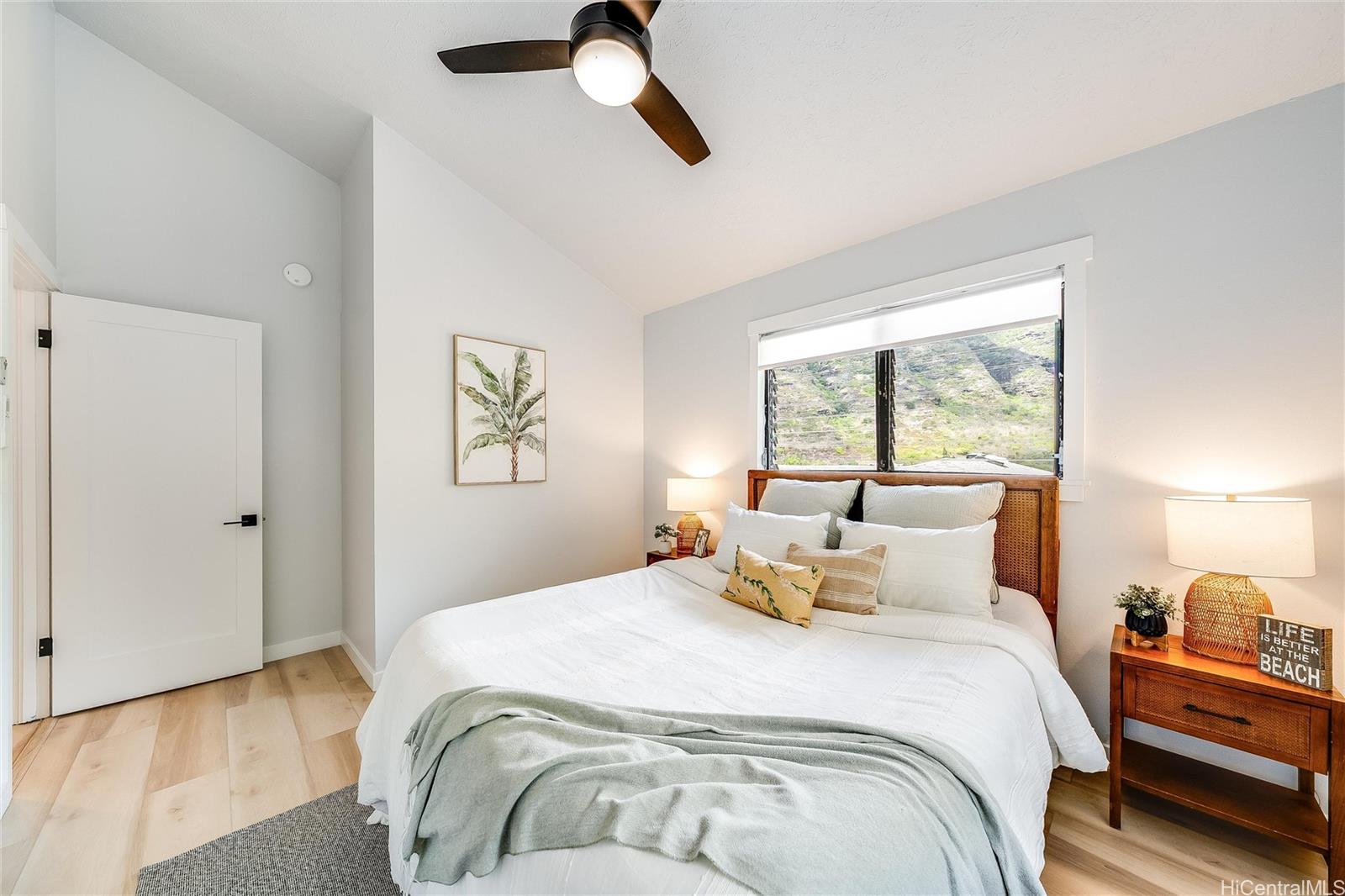 817  Ekoa Place Aina Haina Area, Diamond Head home - photo 16 of 25