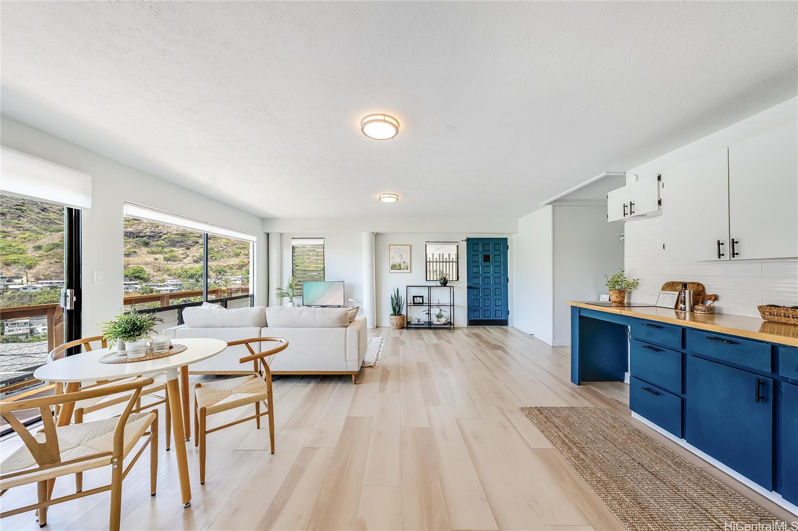 817  Ekoa Place Aina Haina Area, Diamond Head home - photo 22 of 25