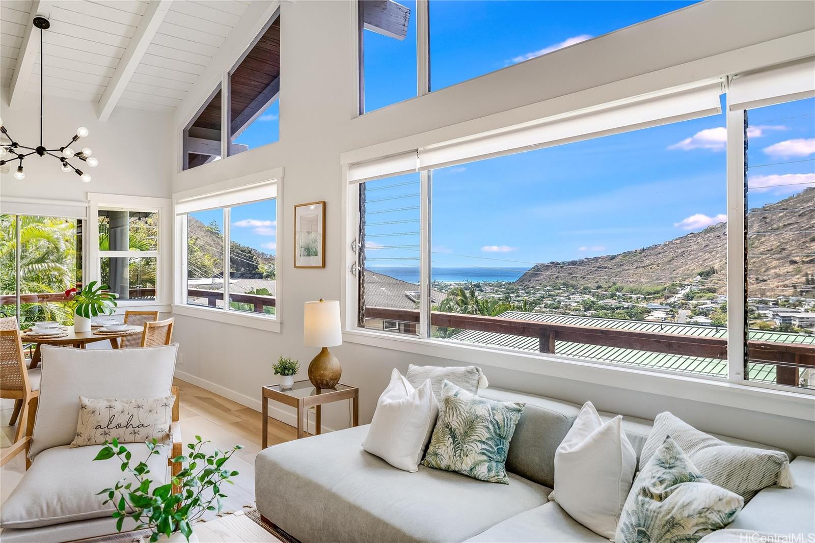 817  Ekoa Place Aina Haina Area, Diamond Head home - photo 5 of 25