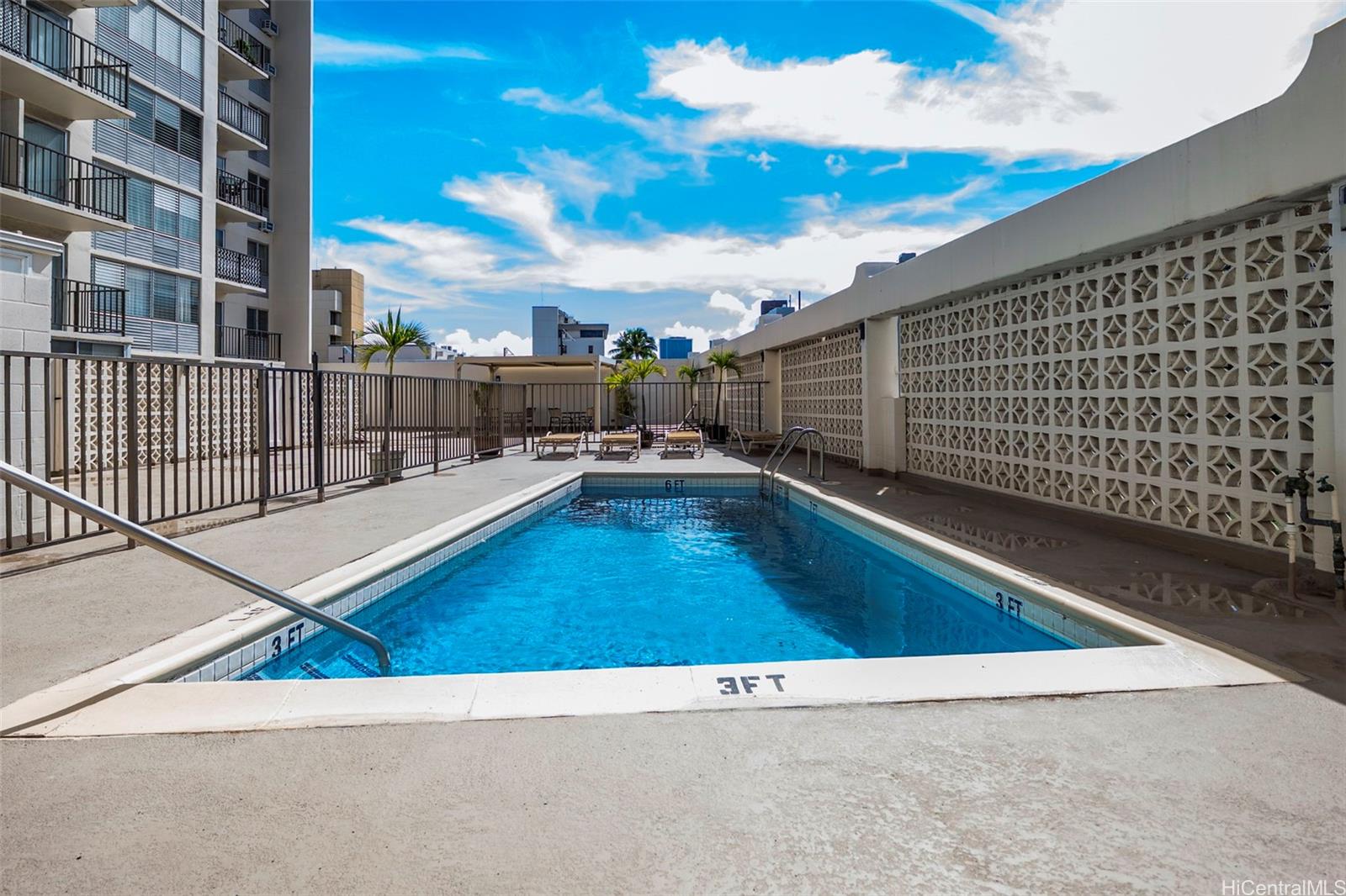 King Manor condo # 704, Honolulu, Hawaii - photo 18 of 25