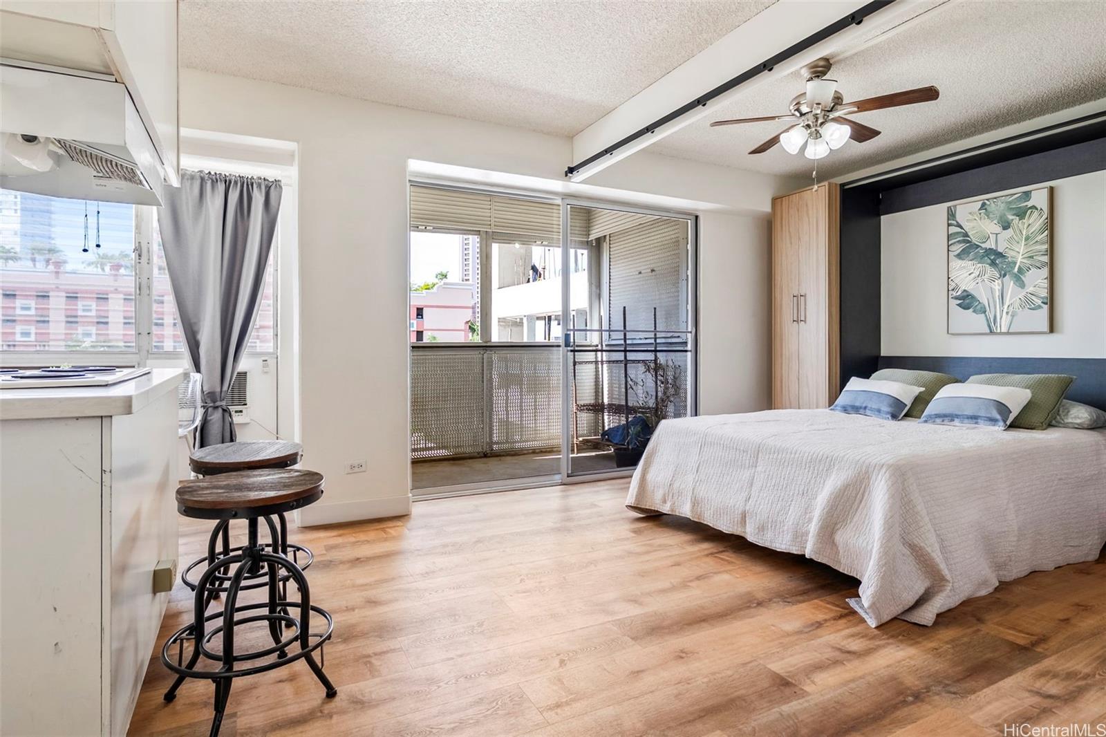 King Manor condo # 704, Honolulu, Hawaii - photo 4 of 25