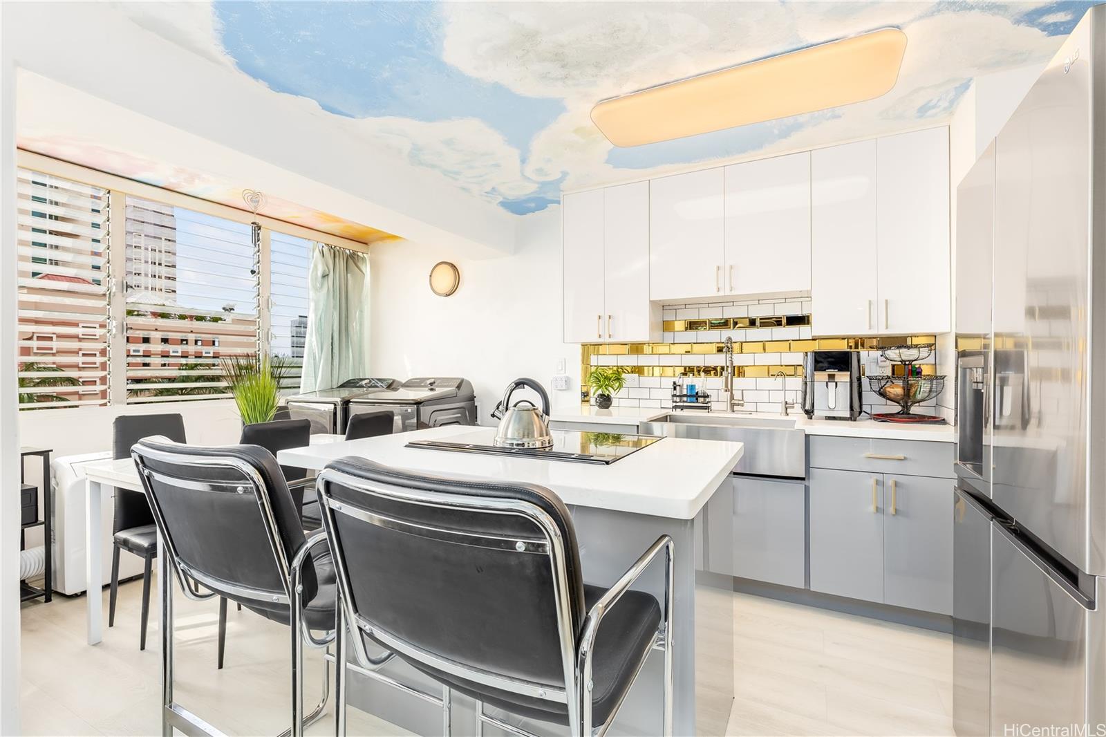 King Manor condo # 707, Honolulu, Hawaii - photo 3 of 22