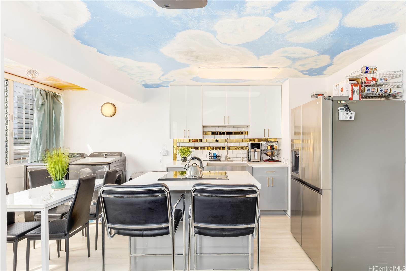 King Manor condo # 707, Honolulu, Hawaii - photo 4 of 22