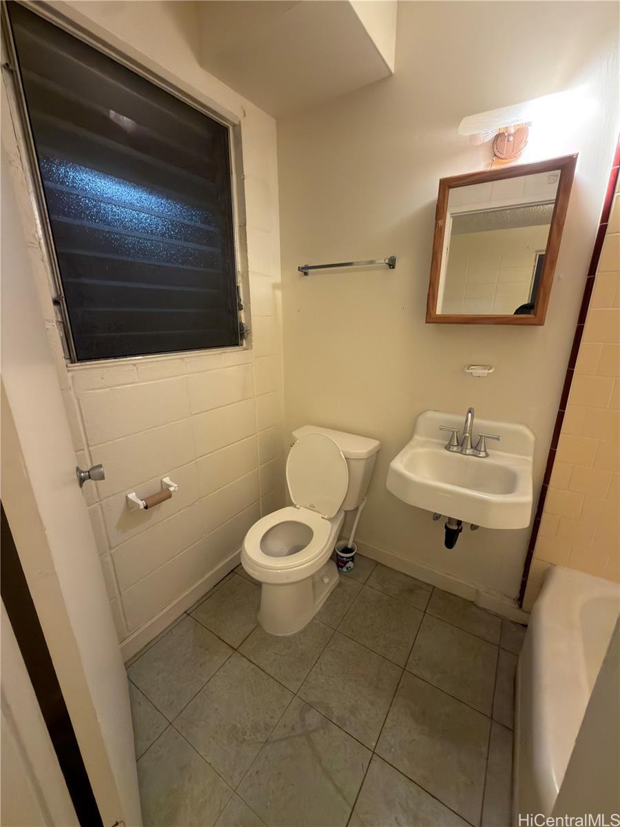 818 University Ave Honolulu - Rental - photo 7 of 10