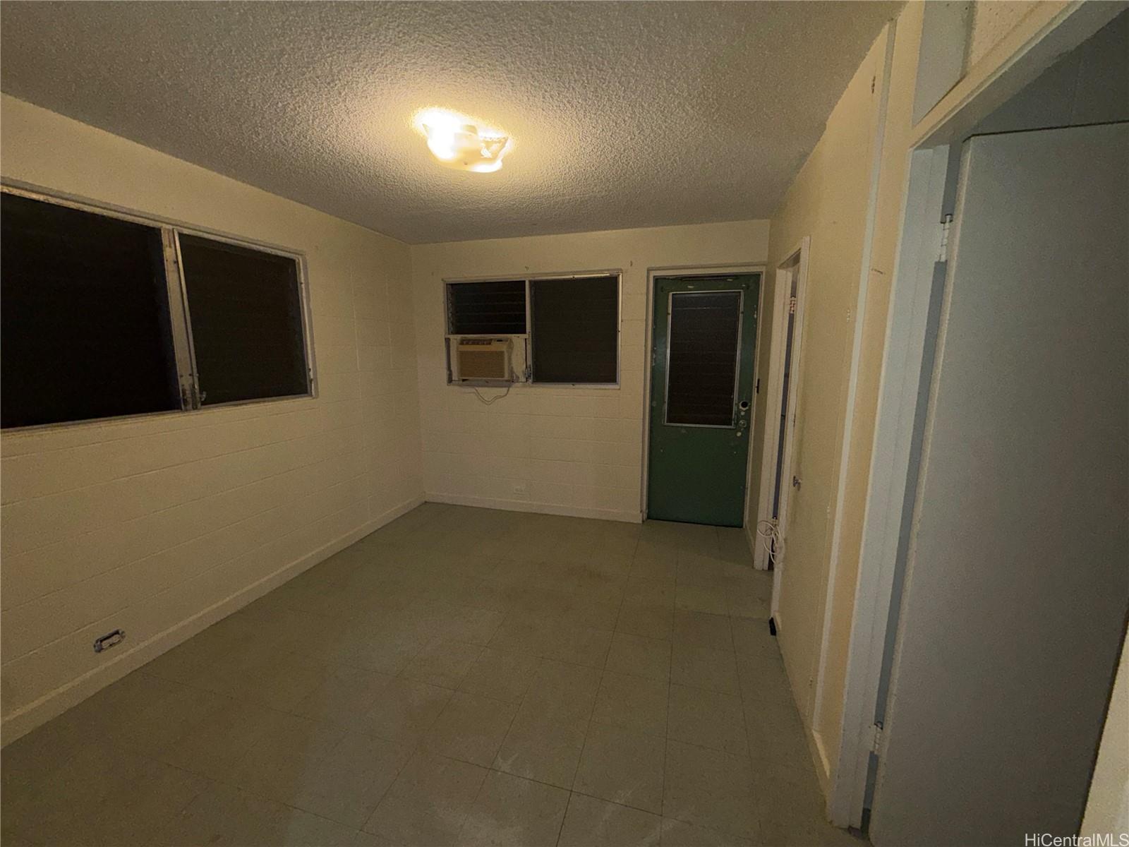 818 University Ave Honolulu - Rental - photo 9 of 10