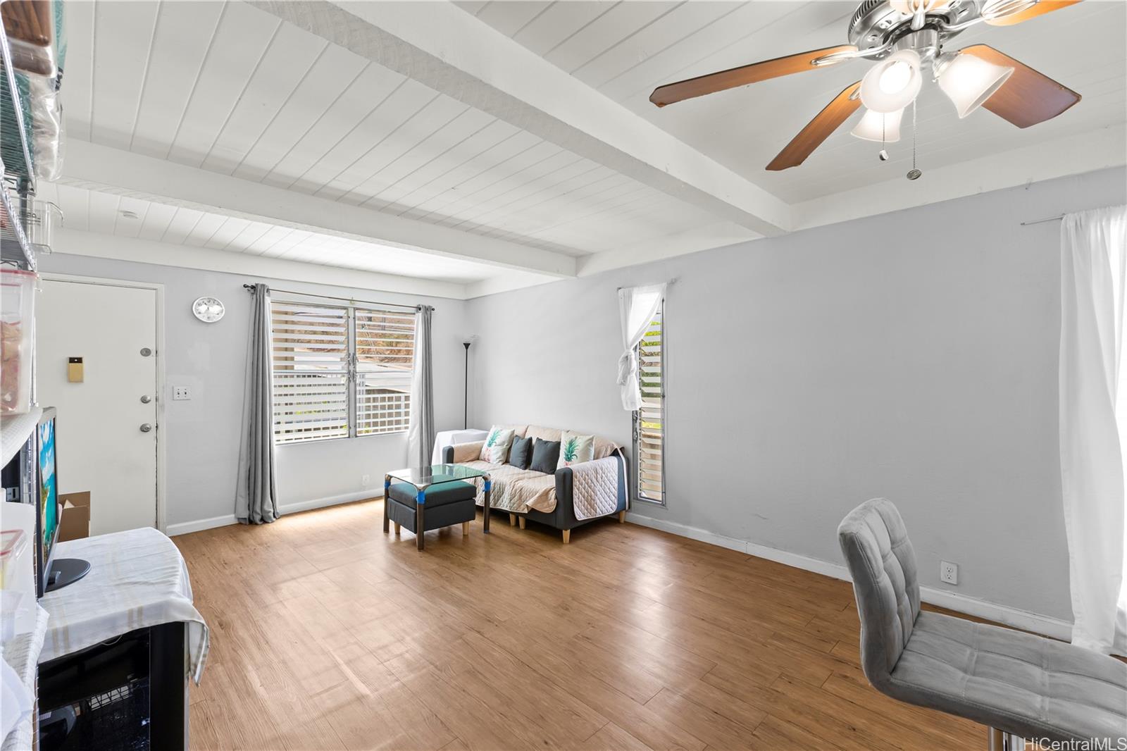 Tropicana Manor-Moanalua condo # 8193, Honolulu, Hawaii - photo 2 of 19