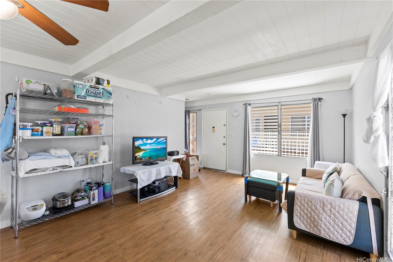 Tropicana Manor-Moanalua condo # 8193, Honolulu, Hawaii - photo 3 of 19