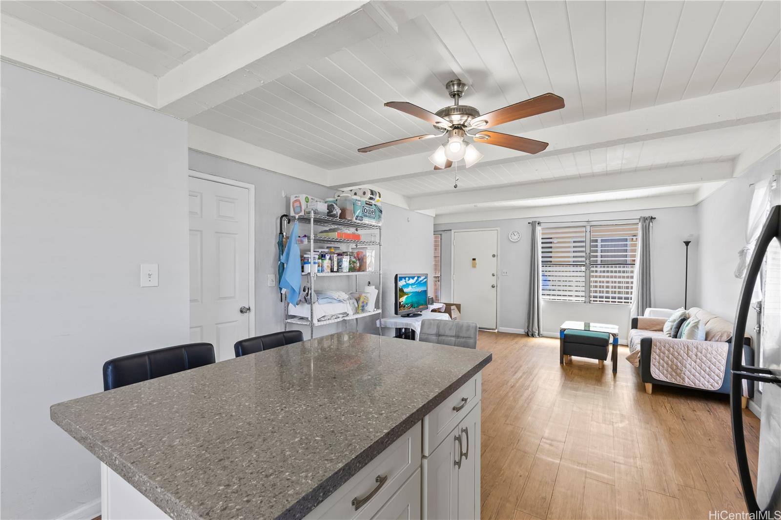 Tropicana Manor-Moanalua condo # 8193, Honolulu, Hawaii - photo 7 of 19