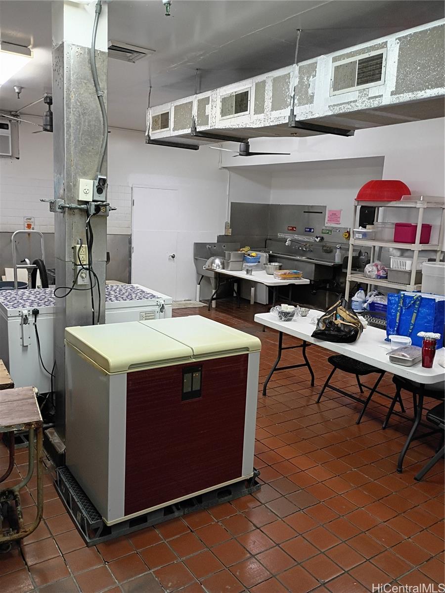 819 Moowaa St Kalihi Area  - photo 7 of 8