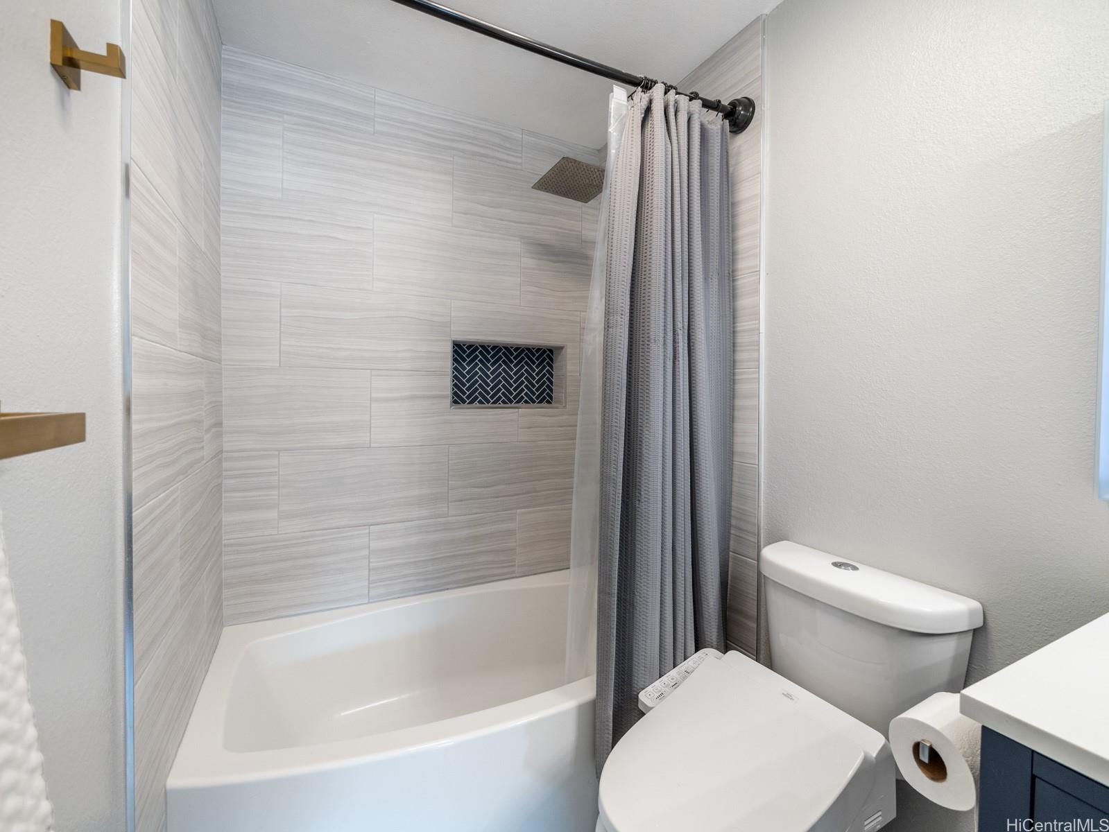 819  Papalalo Place Kalama Valley, Hawaii Kai home - photo 16 of 25