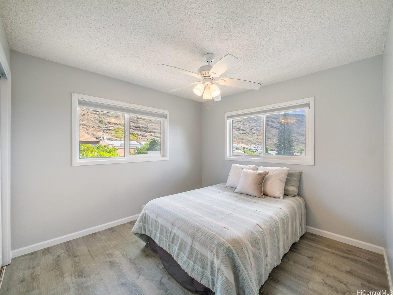 819  Papalalo Place Kalama Valley, Hawaii Kai home - photo 7 of 25