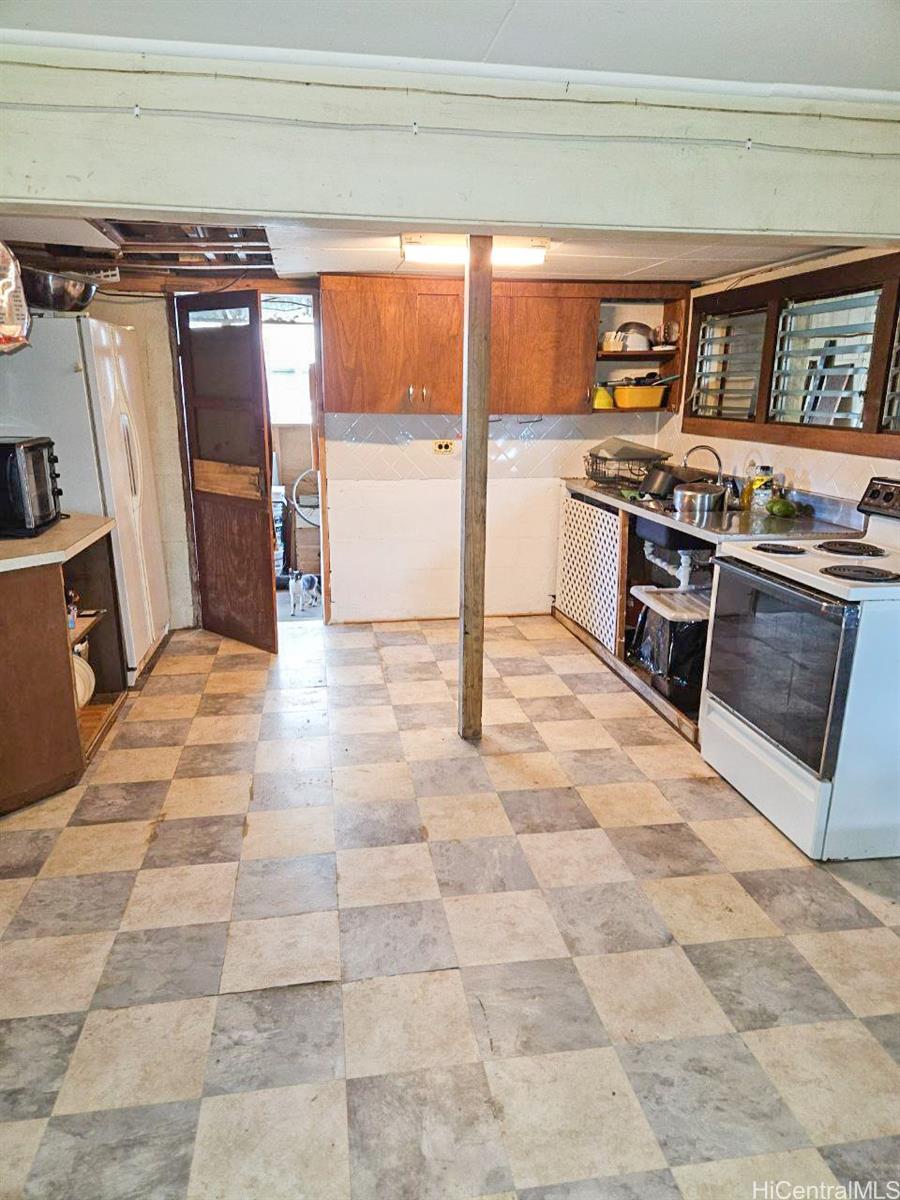 82  Hoku Street Hilo, South Hilo home - photo 8 of 15