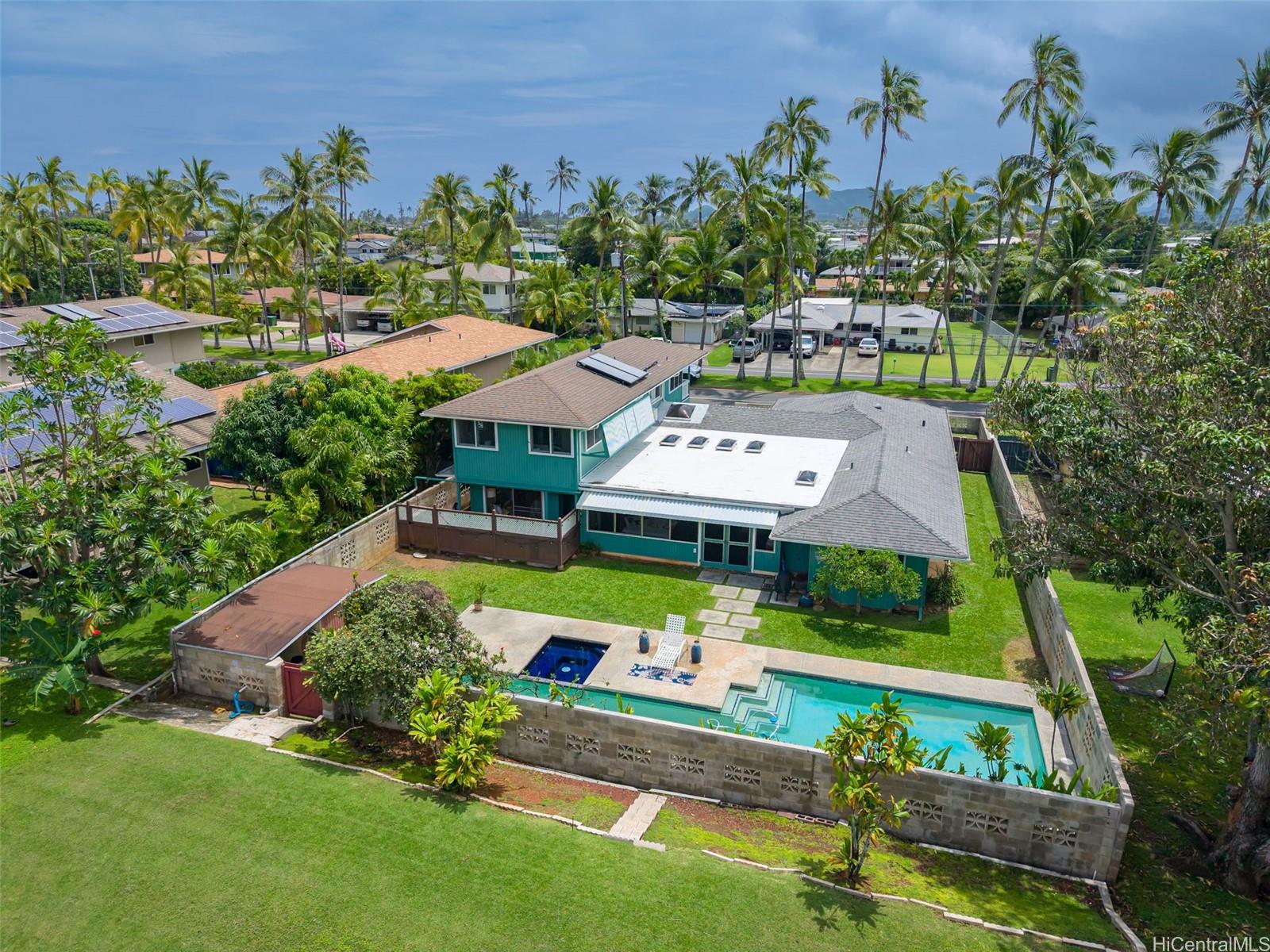 821  Kainui Drive Koolaupoko, Kailua home - photo 2 of 25