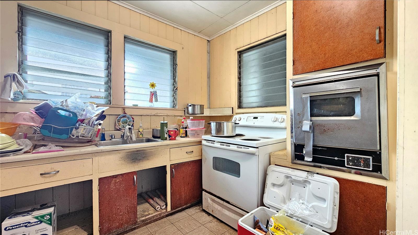 821 Pumehana Street Honolulu - Multi-family - photo 6 of 13