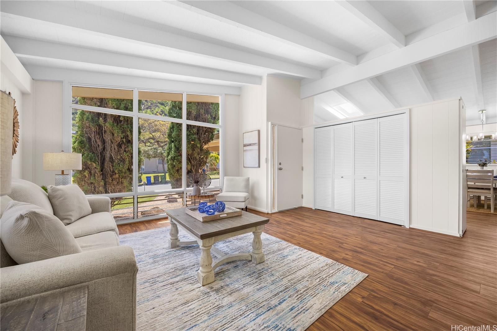 822  Kalalea Street Koko Head Terrace, Hawaii Kai home - photo 2 of 25