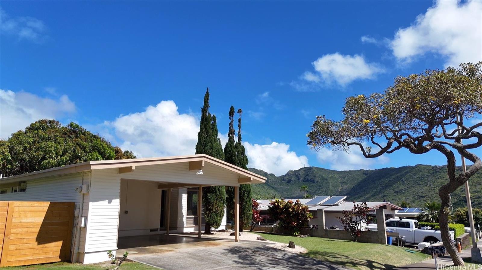 822  Kalalea Street Koko Head Terrace, Hawaii Kai home - photo 22 of 25
