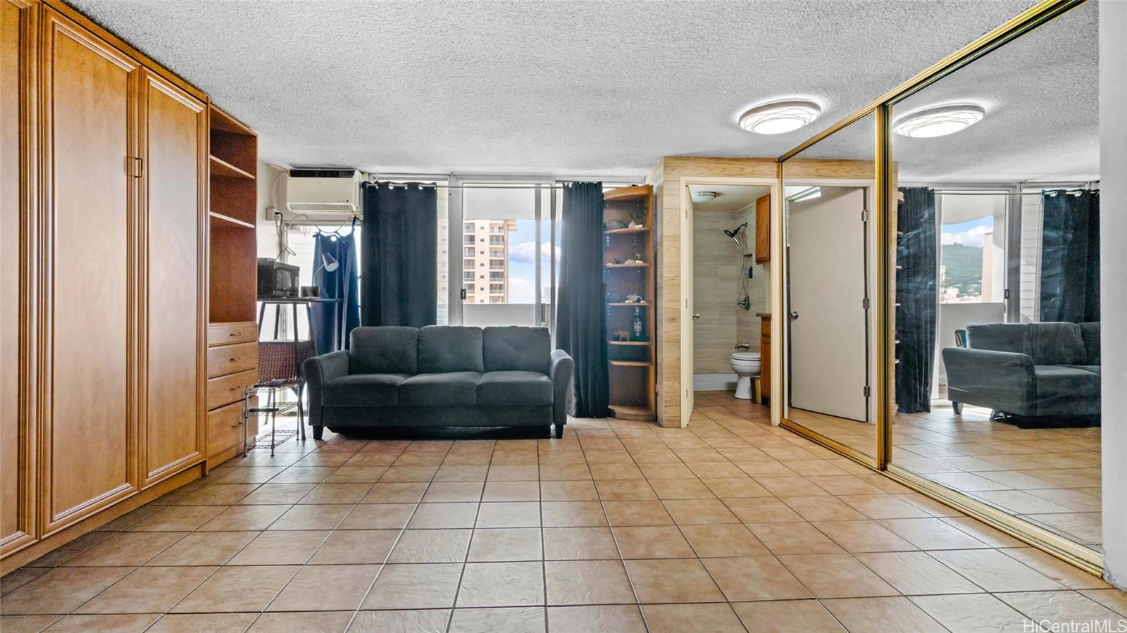 Ward Kinau condo # 1211, Honolulu, Hawaii - photo 8 of 20