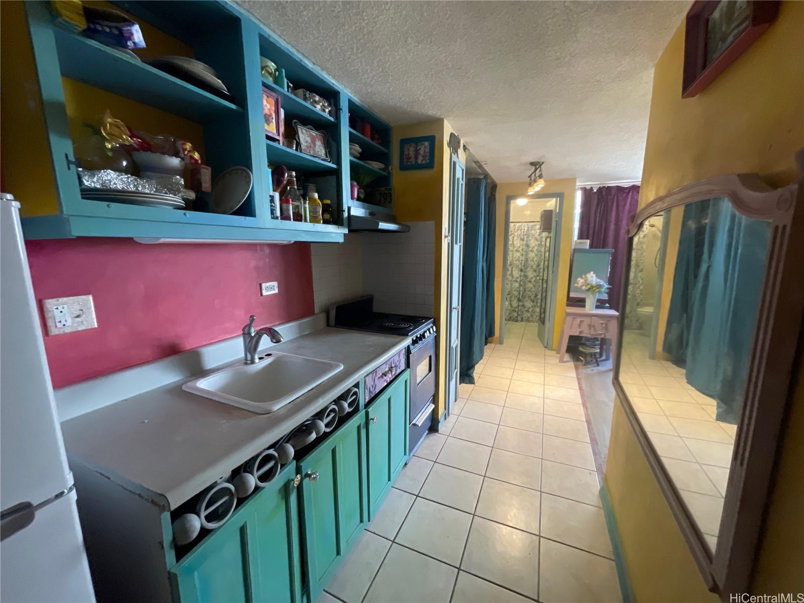 Ward Kinau condo # 604, Honolulu, Hawaii - photo 2 of 9