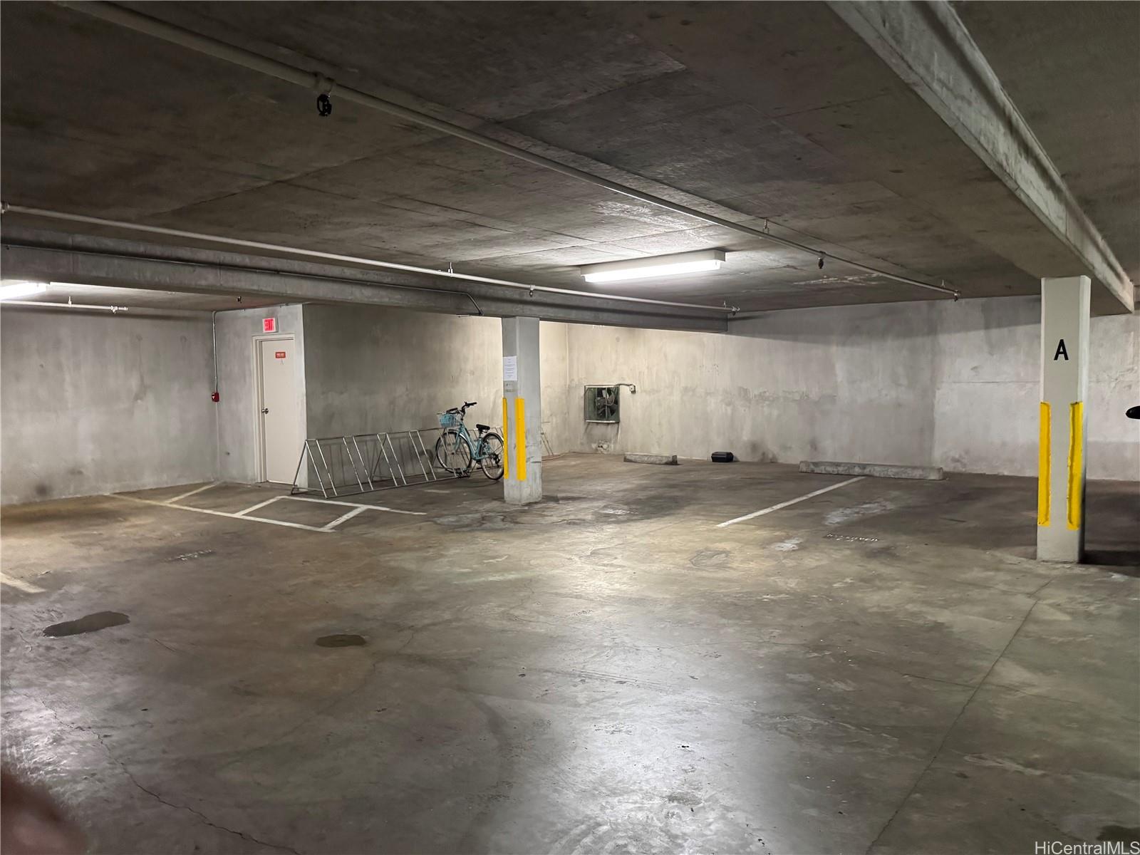 Ward Kinau condo # 604, Honolulu, Hawaii - photo 8 of 9